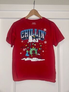 Snoopy Peanuts Red 'Chillin' Snoopy Holiday Tee